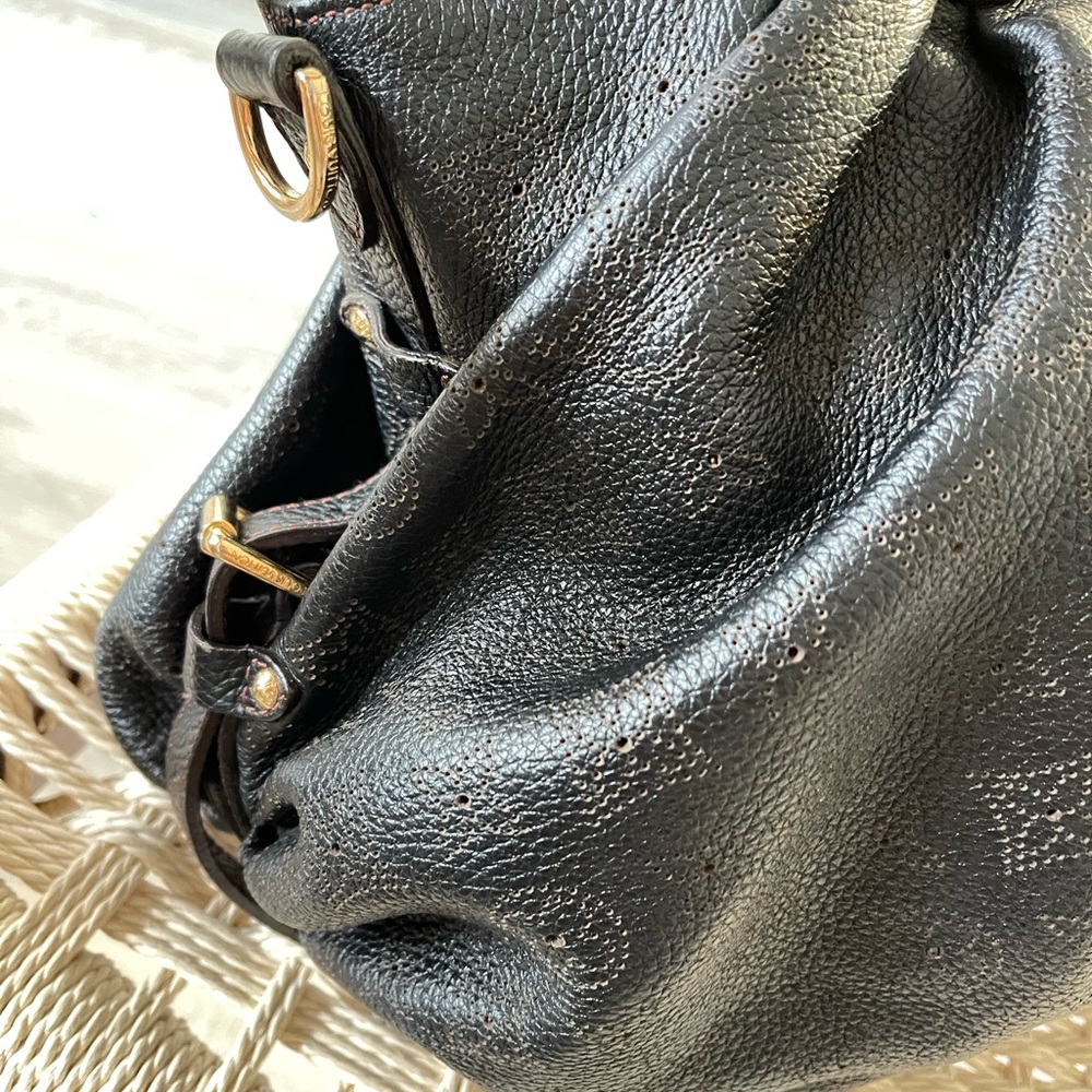 Louis Vuitton bag Mahina XL - Picture 4 of 11